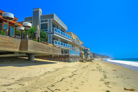 Carbon Beach | Malibu's Luxurious Billionaire's Beach | Coastal ...