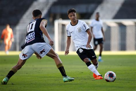 Corinthians vence o Água Santa mas acaba eliminado na terceira fase do