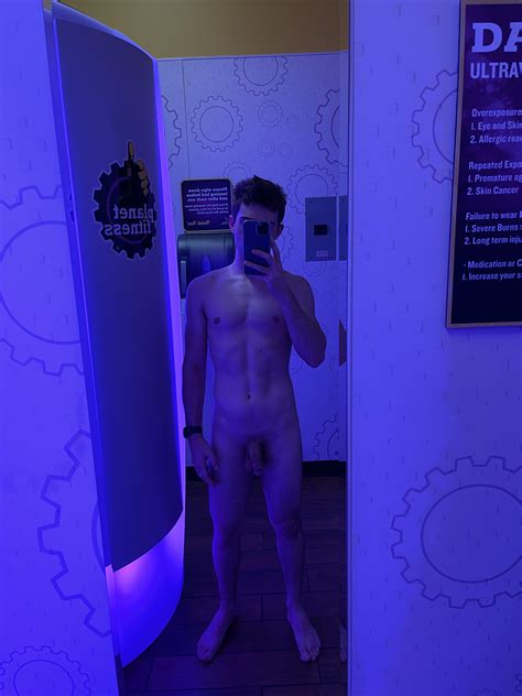 I Always Love Being Naked At The Gym Scrolller