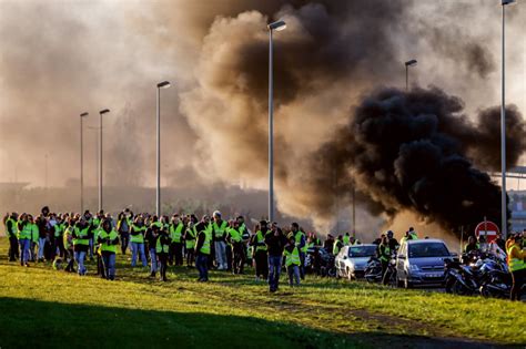 Les Gilets Jaunes Du Val D Oise Demandent Un R F Rendum Sur La