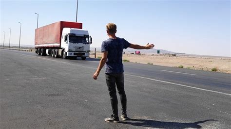 How to hitchhike? Tips for Hitchhiking - Worldhitchhiker.com