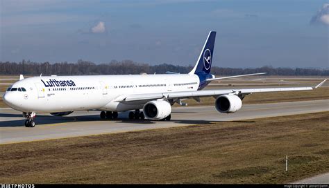 D AIHF Airbus A340 642 Lufthansa Leonard Damm JetPhotos