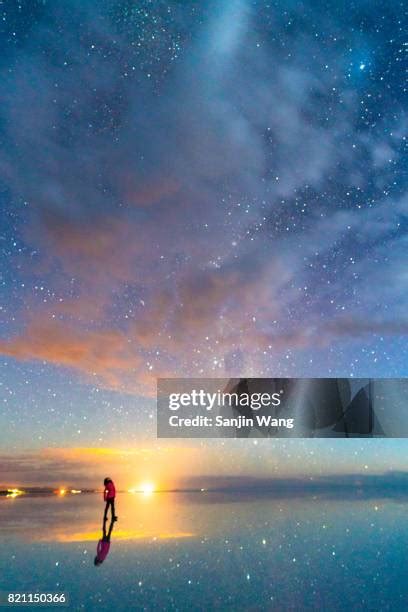 1,126 Salar De Uyuni Reflection Stock Photos, High-Res Pictures, and ...