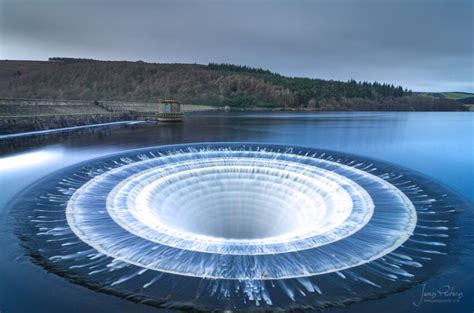 ladybower-reservoir-peak-district-photography