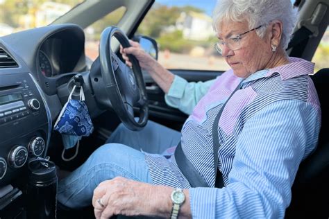 Older Australians Forced To Stop Driving Take Lessons Resit Test To Regain Independence Abc News