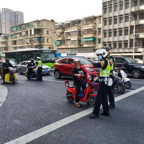 严查严处！汕头交警重拳整治“摩电”交通违法摩托车查纠自行车