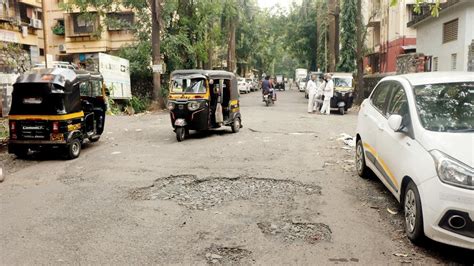 Mumbai Bmc Gives In To Road Contractors Demands