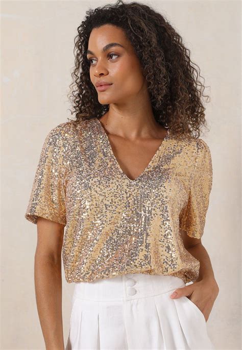 Blusa De Paete Dourado - Blusa LE LIS Paetê Dourada | Paetê, Blusa de paete, Moda feminina