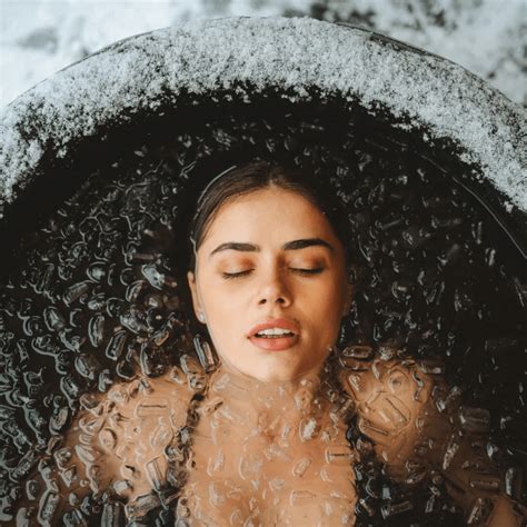 how long to sit in ice bath
