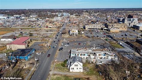 Kentucky Candle Factory Staff Were Threatened With Sack If They Left As