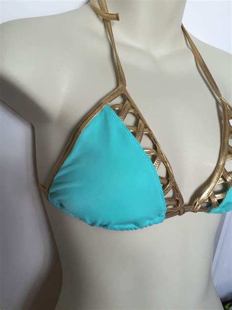 New Sexy Victoria Secret Triangle Cutout Bikini Top Size Small Criss