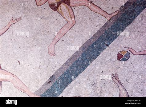 Bikini Mädchen Mosaik Römische Mosaiken in der Römischen Villa oder Palast der Villa Imperiale