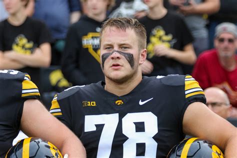 Iowa Football Position Preview: OL - Sports Illustrated Iowa Hawkeyes ...