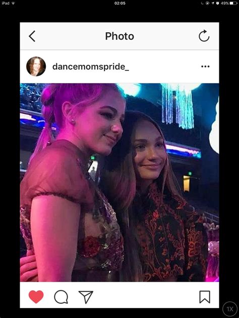 Maddie and Chloe reunited at Teen Choice Awards : r/dancemoms