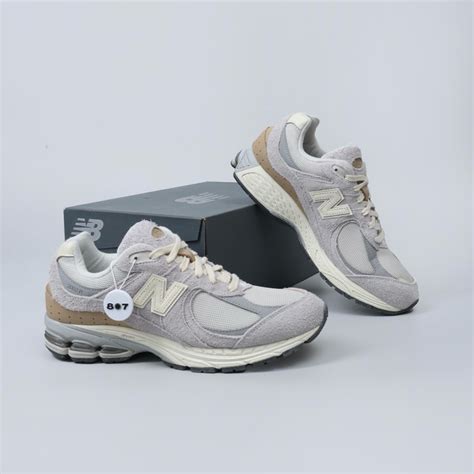 New Balance R Rain Cloud Angora Garage