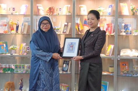 The Embassy Of Lao Peoples Democratic Republic Presents Book Donation