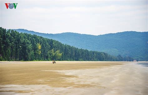 Unspoiled charms of deserted beaches in Quang Ninh