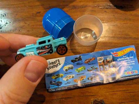 Nd Time Lucky Another And Much Better Lot Of Hot Wheels Kinder Surprises The Hobbydb Blog