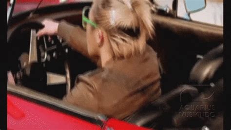 pergi gifs find share  giphy
