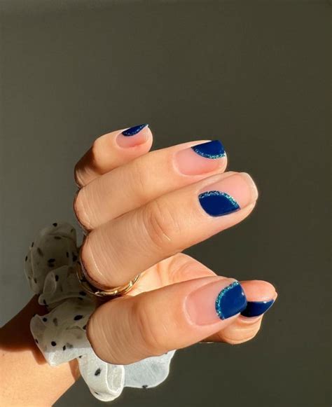 40 Cute Short Nail Designs For 2022 — Abstract Navy Blue Glitter