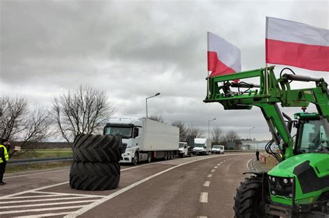 Zielone miasteczko rolników w Nagłowicach protesty mają potrwać do