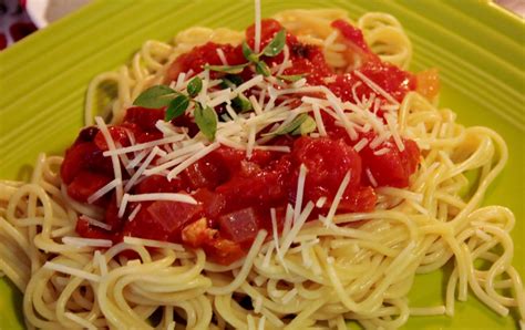 Easy Summer Tomato Sauce Recipe Delishably