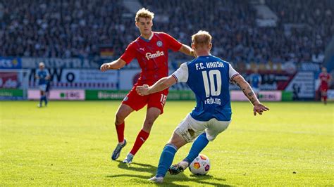 Fu Ball Bundesliga Holstein Kiel Empf Ngt Hansa Rostock Zum Ostsee