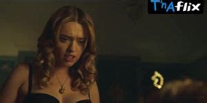 Aimee Lou Wood Breasts Underwear Scene In Sex Education Tnaflix