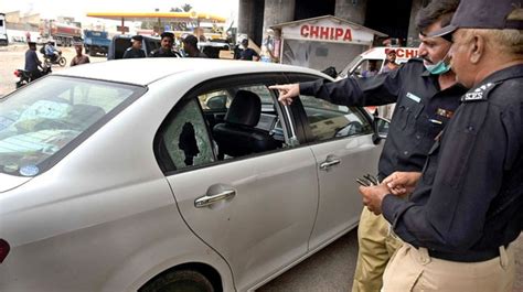 Sindh Excise Department is Seizing Unregistered Cars