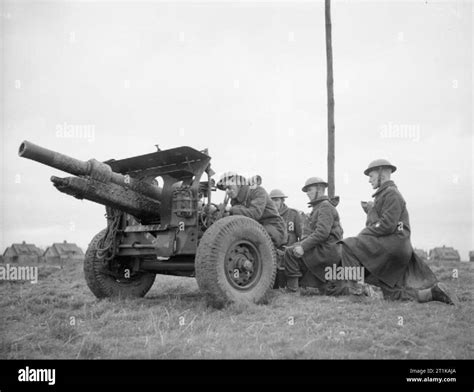 The British Army In France 1939 40 A 25 Pdr Field Gun And Crew In