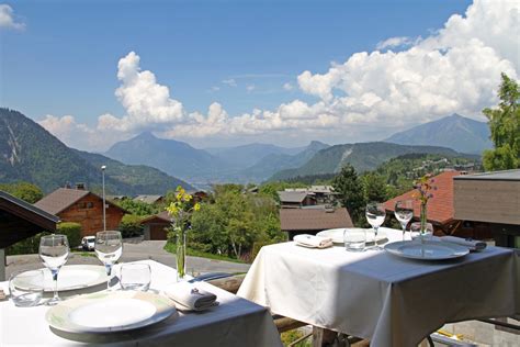 La Croix De Savoie Restaurant Les Carroz Dar Ches Idt Haute Savoie