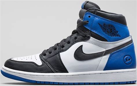 Air Jordan 1 Retro High OG Black/Sport Royal-White | Jordan | Sole ...