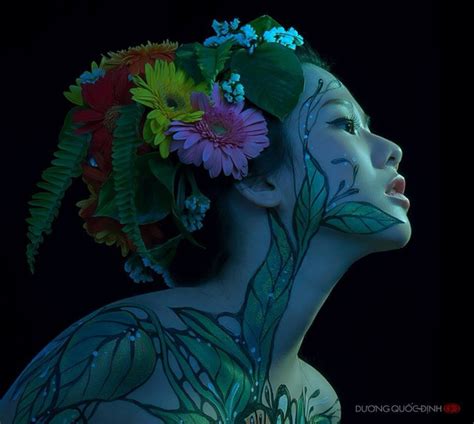 Những hình ảnh body painting táo bạo của hot girl Hani Nguyễn