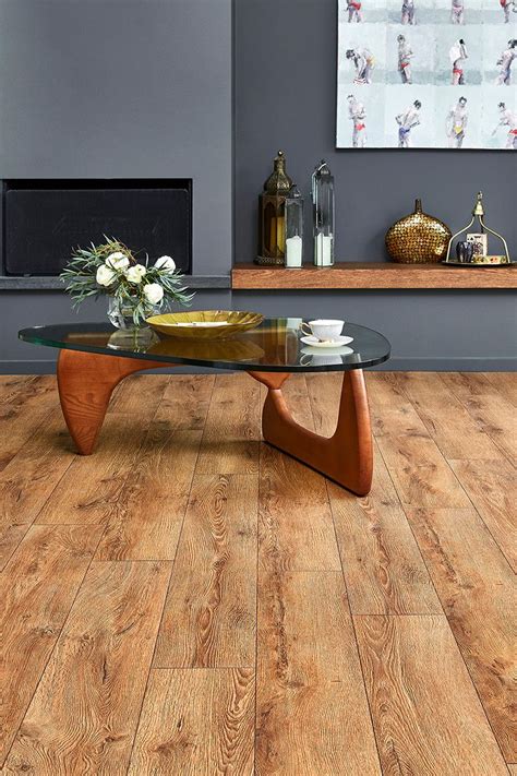 Series Woods 8mm Laminate Flooring Piemonte Oak Is A Stunning Natural Oak Effect Floor