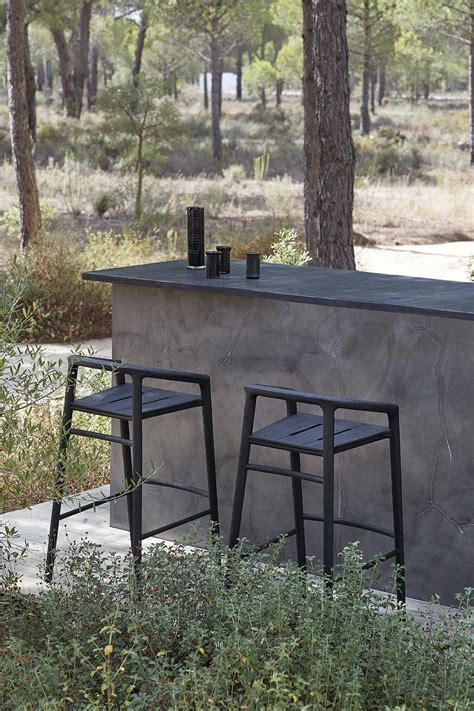 Outdoor Bar stool with back Solid - teak nero | Manutti