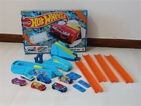 Hot Wheels Zestaw HW Celebration Box GWN96 Kraków Ogłoszenie na Allegro Lokalnie