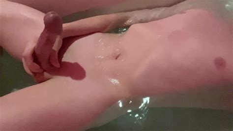 Femboy Wichst In Der Badewanne Pornhub Gay