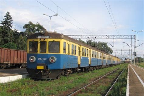 Cyfrowa Stacja Muzeum Zasoby Elektryczny zespół trakcyjny EN57