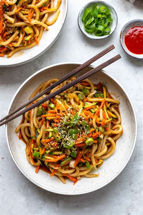 Udon Nudeln Mit Hoisin Sauce Und Gem Se Rezept Elle Republic