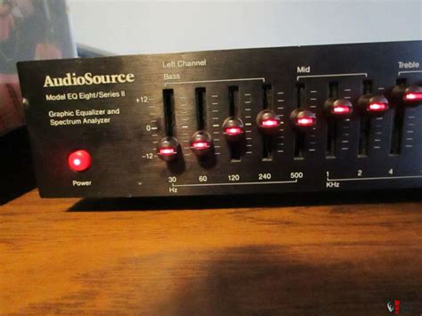 Audiosource Graphic Equalizer And Spectrum Analyzer Model Eight Series Ii Photo 2014526