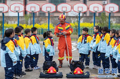 安全教育进校园 守护平安伴成长 新华网江苏频道