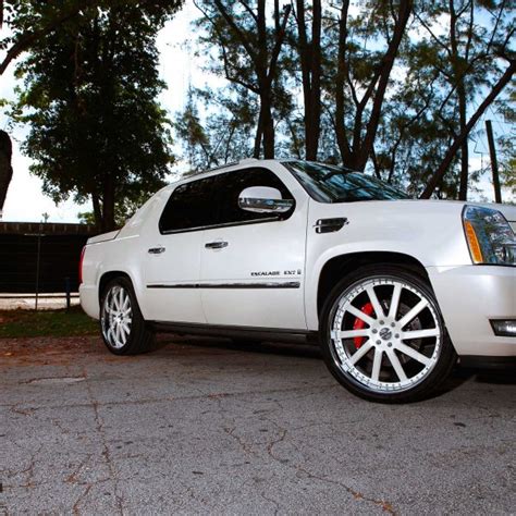 Custom Cadillac Escalade | Images, Mods, Photos, Upgrades — CARiD.com ...