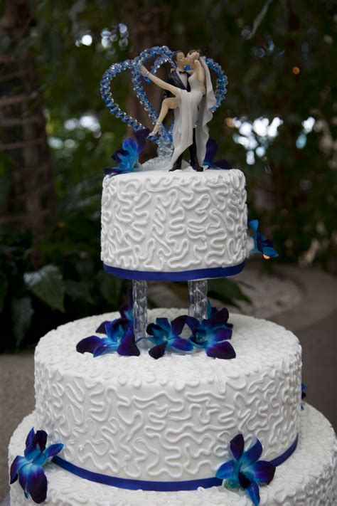 2 Tier Wedding Cakes In Royal Blue For 2023 - jenniemarieweddings