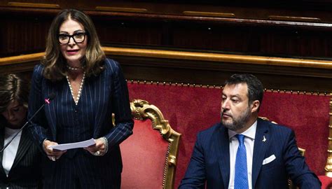 Il Video Delle Urla In Senato Durante La Mozione Di Sfiducia Contro