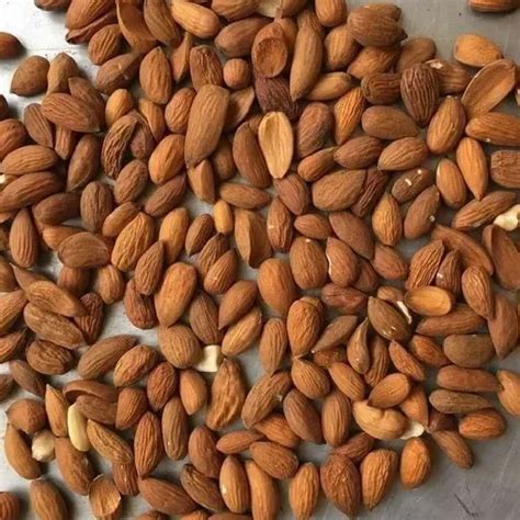 Loose Whole Almond Nuts At Rs Kg Chandni Chowk New Delhi Id