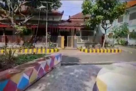 Kos Kosan Dan Rumah Induk Hook Di Gulun Kota Madiun