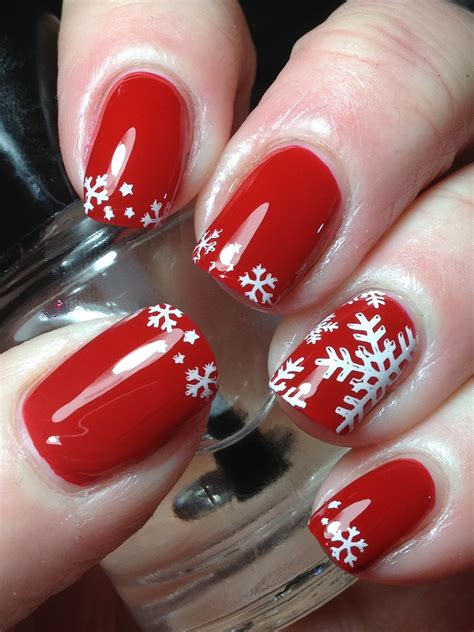 Canadian Nail Fanatic Snowflakes