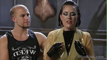 Dominatrix Morena Jugando Con Su Esclavo XVIDEOS