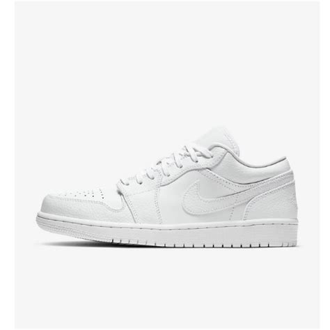 Air Jordan 1 Low All White | In Pakistan | Elmstreet.pk