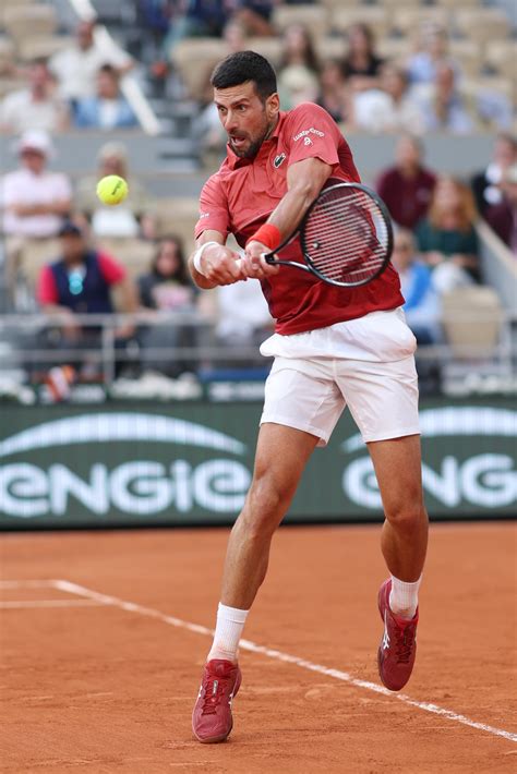 Roland Garros Novak Djokovic A Cuartos De Final Tras Otra épica Y Agónica Victoria